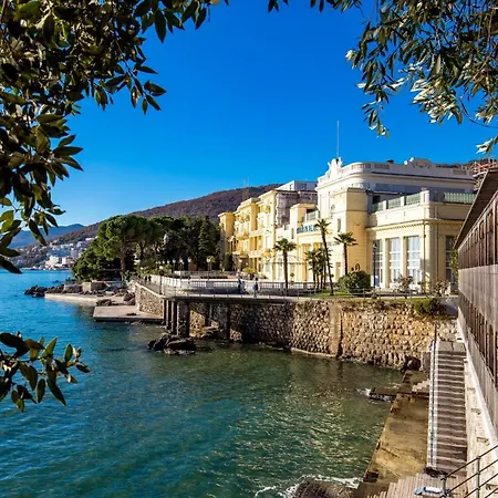 Altamar Seaview Apartman Opatija