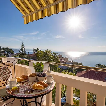 Апартаменти Altamar Seaview *