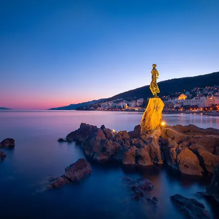 Altamar Seaview Апартаменти