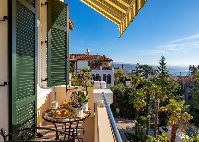 Altamar Seaview * Опатия